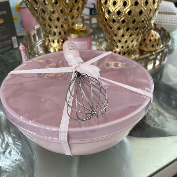 Rae Dunn HOP TO IT Pink Mixing Bowl with matching BEAT IT Whisk Gift Set - Picture 9 of 9